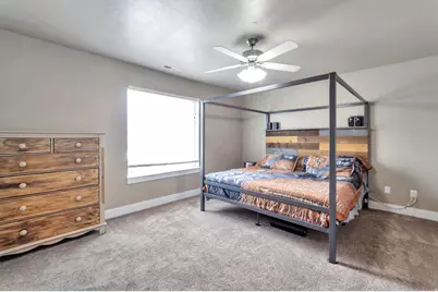 1354 W 1200 S, Clearfield, UT 84015 - Photo 17