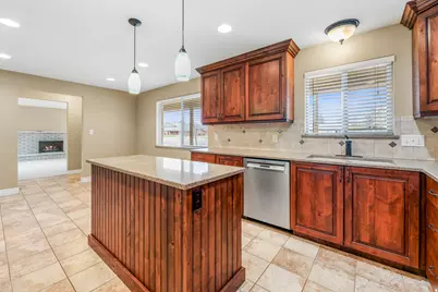 251 E Clark St E, Grantsville, UT 84029 - Photo 5