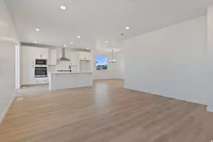5469 N Saddle Stone Cir, Eagle Mountain, UT 84005 - Photo 5