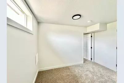 358 W 4575 S, Washington Terrace, UT 84405 - Photo 11