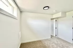 358 W 4575 S, Washington Terrace, UT 84405 - Photo 11