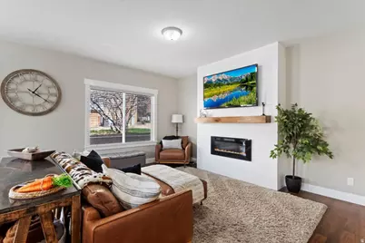 2146 W 5600 S #29, Roy, UT 84067 - Photo 5