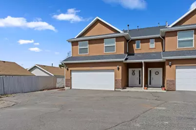 2146 W 5600 S #29, Roy, UT 84067 - Photo 3