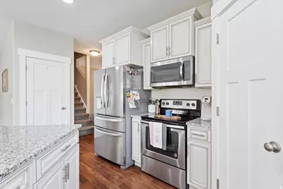 2146 W 5600 S #29, Roy, UT 84067 - Photo 9