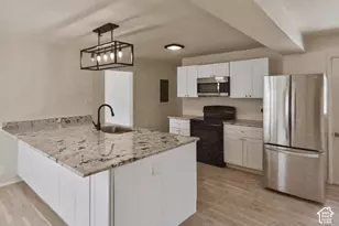 683 Mountainview Dr, Moab, UT 84532 - Photo 7