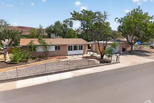 683 Mountainview Dr, Moab, UT 84532 - Photo 3