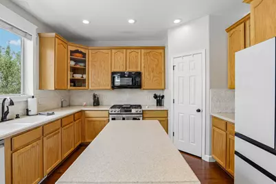 2819 E Hideout Cir N, Eagle Mountain, UT 84005 - Photo 15