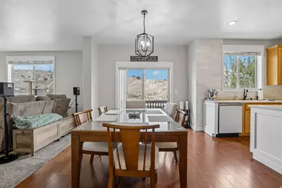 2819 E Hideout Cir N, Eagle Mountain, UT 84005 - Photo 11