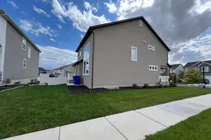 1758 W Stone Gate Dr, Saratoga Springs, UT 84045 - Photo 3