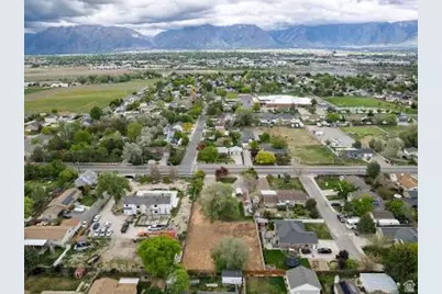 8686 S Temple Dr, West Jordan, UT 84088 - Photo 23