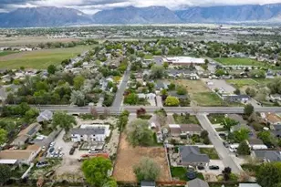 8686 S Temple Dr, West Jordan, UT 84088 - Photo 23