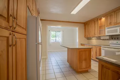8686 S Temple Dr, West Jordan, UT 84088 - Photo 7