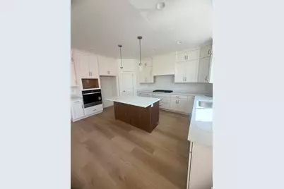 373 N 1040 E #5, Salem, UT 84653 - Photo 7