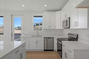 718 W Blue Magic Ln S, Midvale, UT 84047 - Photo 11