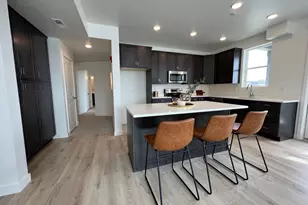 718 W Blue Magic Ln S, Midvale, UT 84047 - Photo 7