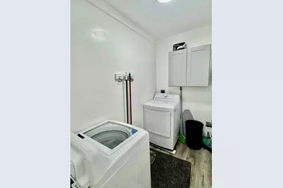 211 N 200 W, Salt Lake City, UT 84103 - Photo 25