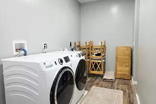 405 E 200 S, Elmo, UT 84521 - Photo 11