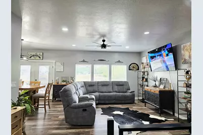 405 E 200 S, Elmo, UT 84521 - Photo 3