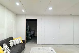 405 E 200 S, Elmo, UT 84521 - Photo 27