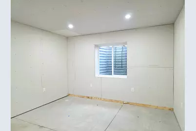 405 E 200 S, Elmo, UT 84521 - Photo 27