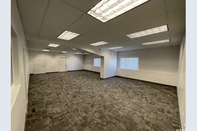 384 S Commerce Loop E, Orem, UT 84058 - Photo 7