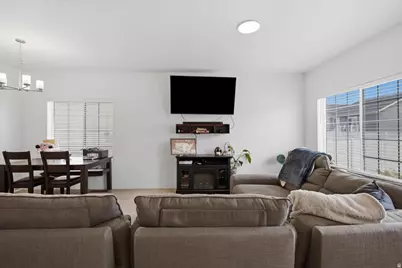 5656 N Sagewood Dr, Stansbury Park, UT 84074 - Photo 15