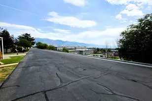 23 N Lakeview Dr, Layton, UT 84041 - Photo 23