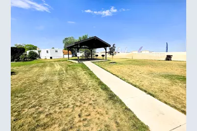 23 N Lakeview Dr, Layton, UT 84041 - Photo 29