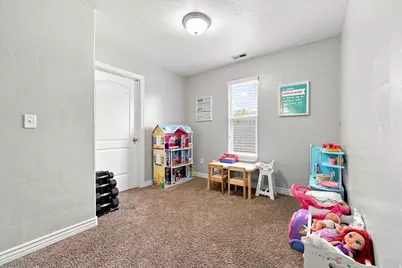 4076 W Shinnecock St, Cedar Hills, UT 84062 - Photo 17