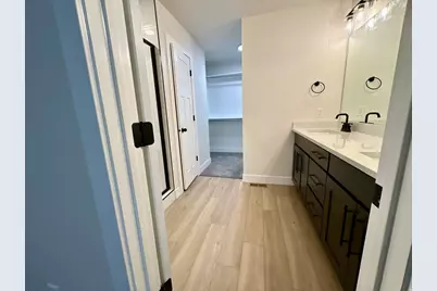 1167 S Haight Creek Dr, Kaysville, UT 84037 - Photo 17