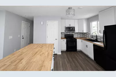 1888 W 7225 S, West Jordan, UT 84084 - Photo 7