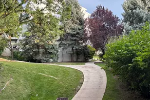 525 S 900 E, Salt Lake City, UT 84102 - Photo 17