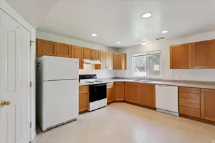 174 E Southwell St, Ogden, UT 84404 - Photo 15