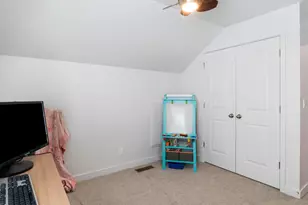 10712 S Kestrel Rise Rd, South Jordan, UT 84009 - Photo 19
