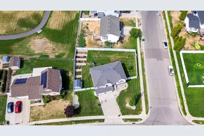 5621 S 4075 W, Roy, UT 84067 - Photo 11