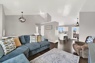 5621 S 4075 W, Roy, UT 84067 - Photo 15