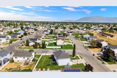 5621 S 4075 W, Roy, UT 84067 - Photo 9