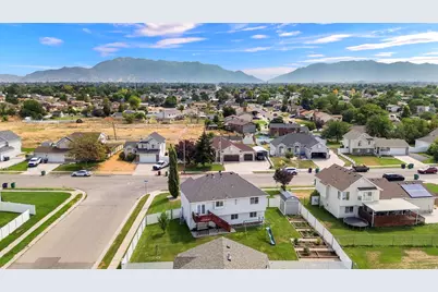 5621 S 4075 W, Roy, UT 84067 - Photo 5