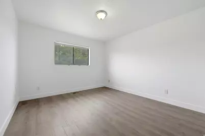 5175 S 900 E, Murray, UT 84117 - Photo 23