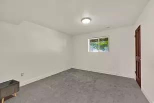 5559 S 150 W, Washington Terrace, UT 84405 - Photo 25