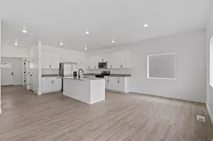7121 Three Warriors Way N, Eagle Mountain, UT 84005 - Photo 7