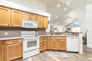3274 S Hunter Villa Ln W, West Valley, UT 84128 - Photo 13