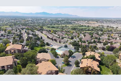 9131 S Jefferson Pl, Sandy, UT 84070 - Photo 25