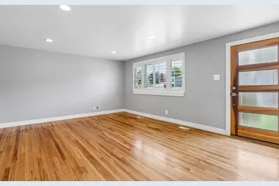 10242 S Marble St E, Sandy, UT 84094 - Photo 5