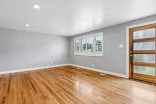 10242 S Marble St E, Sandy, UT 84094 - Photo 5