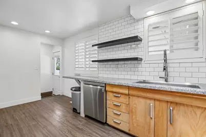 10242 S Marble St E, Sandy, UT 84094 - Photo 9