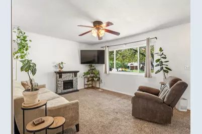 143 S Center St, Midway, UT 84049 - Photo 9