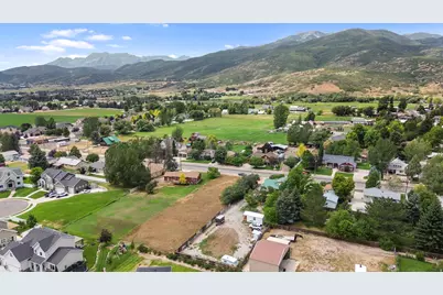 143 S Center St, Midway, UT 84049 - Photo 31