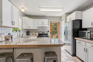 143 S Center St, Midway, UT 84049 - Photo 3