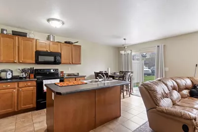 2153 W Foxwood St S, West Haven, UT 84401 - Photo 7